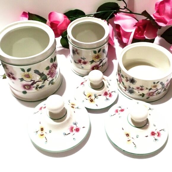 James Kent Old Foley Chinese Rose Set of 3 Covered Floral Jars - Picture 2 of 7